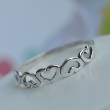 Anel Metade Corações Vazados - Prata