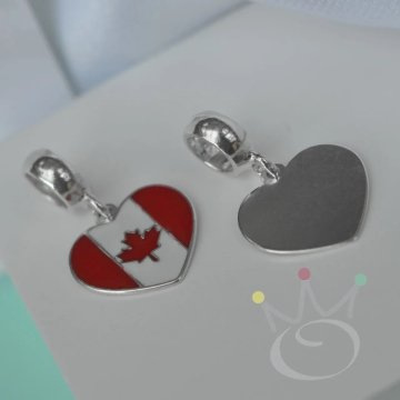 Berloque Bandeira Corao (Pases) - Prata