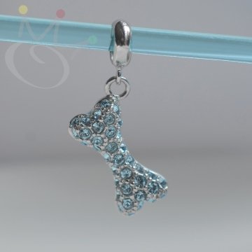 Berloque Cute Osso Cravejado e Esmaltado Azul - Prata