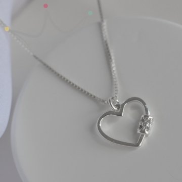 Colar Coração Detalhe Cravejado - Prata