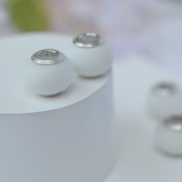 Berloque Separador Murano Branco Fosco - Prata