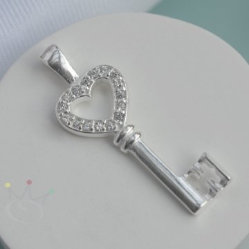Pingente Chave Cravejada - Prata