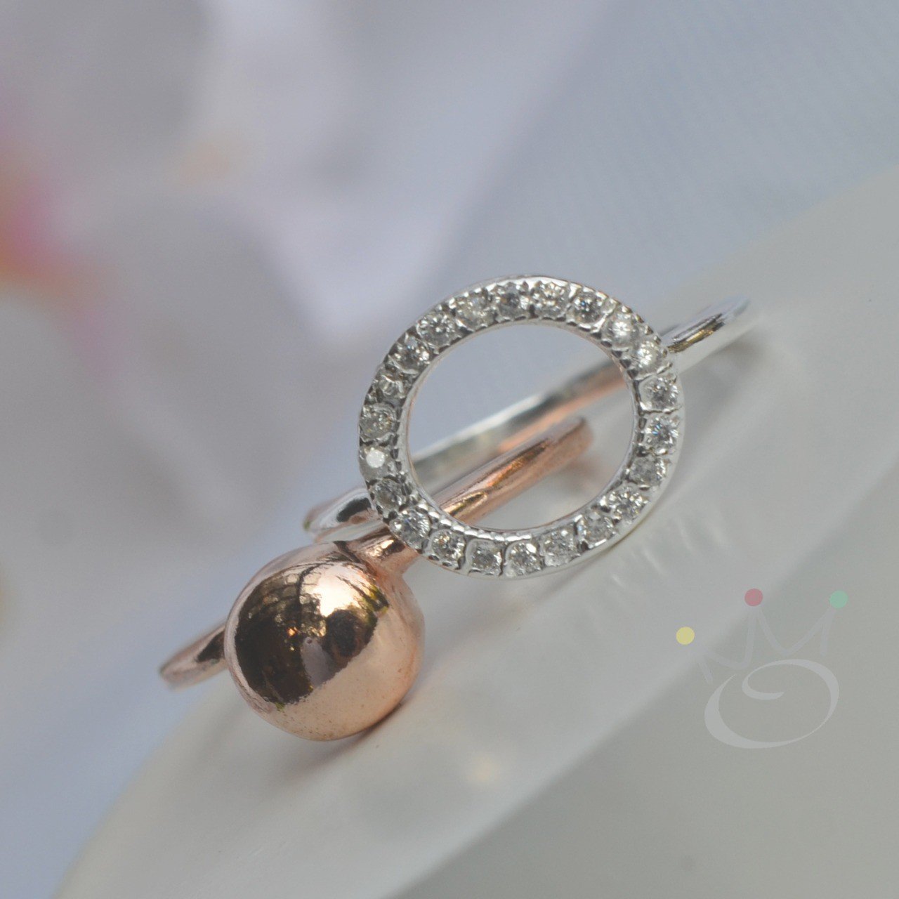 Anel Composio Cravejado com Ros Gold Circulo G - Prata