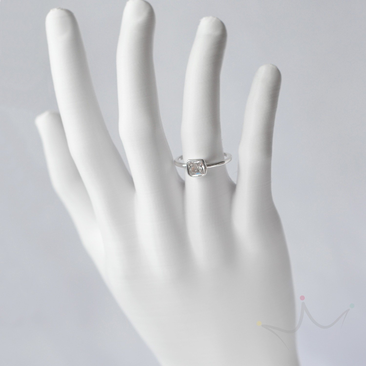 Anel Solitário Quadrado Cristal - Prata Anel Solitário Quadrado Cristal - Prata