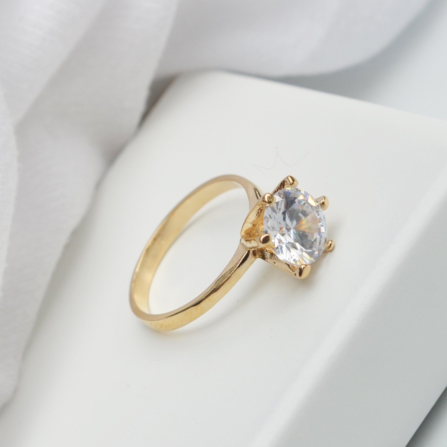 Anel Solitário Zircônia G - Semijoia Anel Solitário Zircônia G - Semijoia