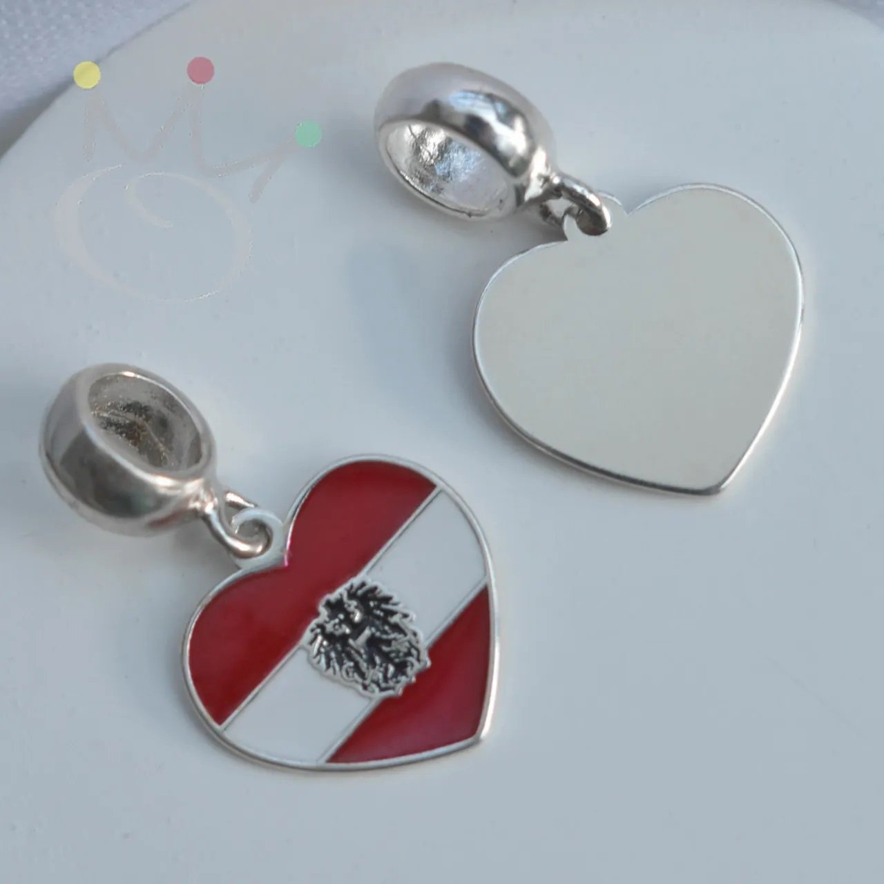 Berloque Bandeira Corao (Pases) - Prata