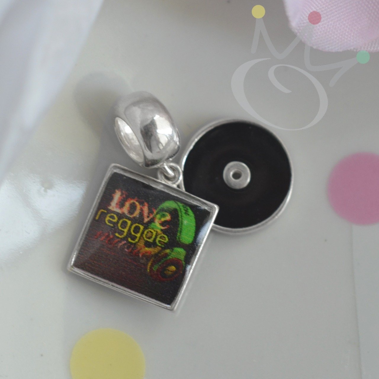 Berloque disco I love MUSIC Estilos Musicais- Prata Berloque disco I love MUSIC Estilos Musicais- Prata