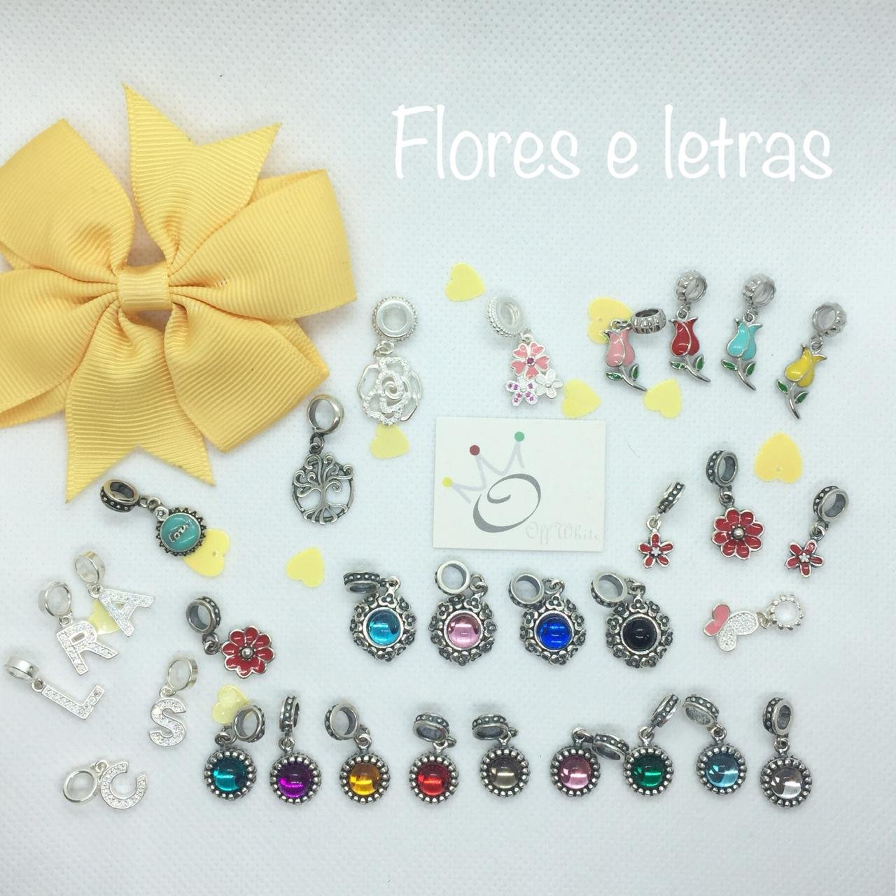 Berloque Flor Cravejada Vazada - Prata Berloque Flor Cravejada Vazada - Prata