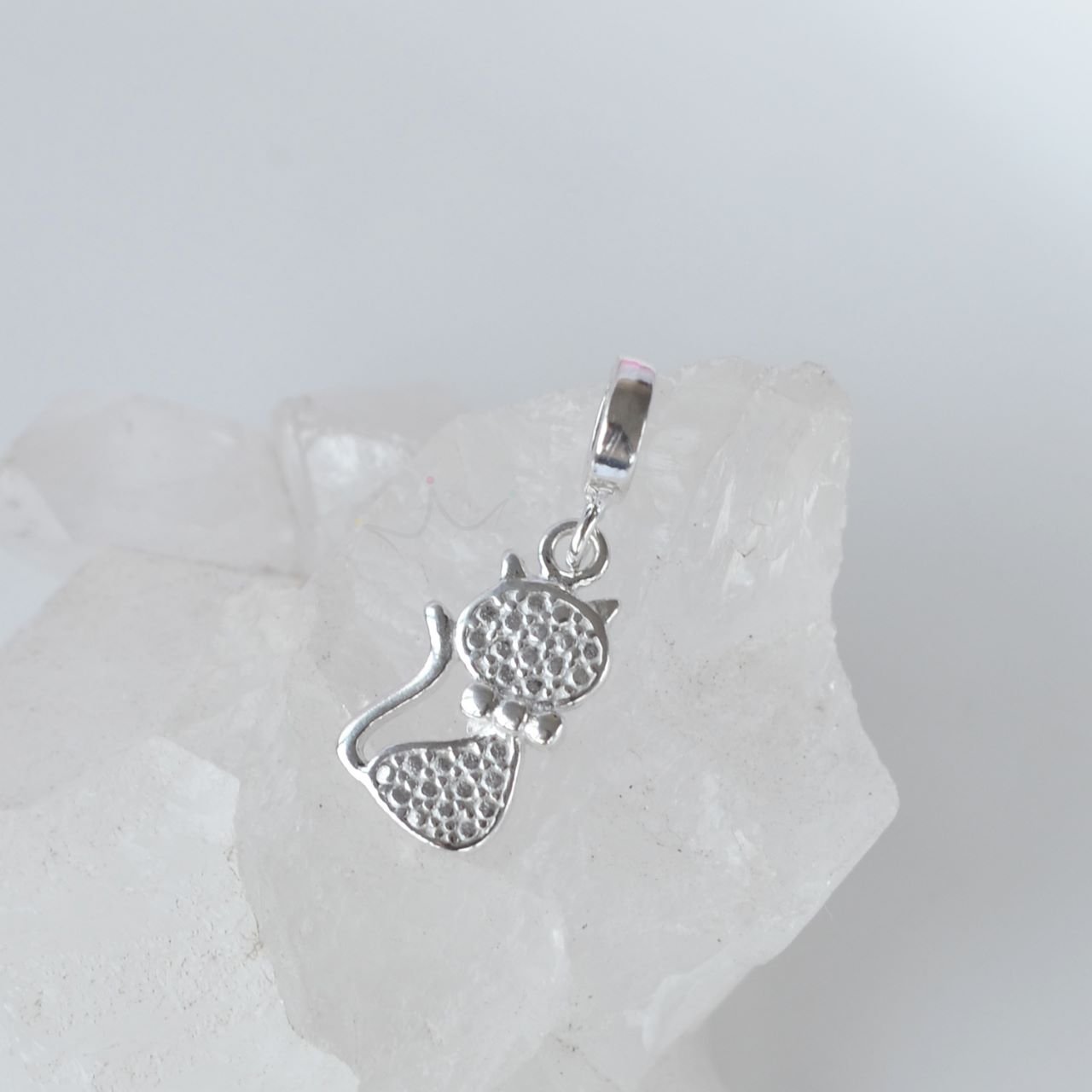 Berloque Gato Coleira e bolinhas- Prata Berloque Gato Coleira e bolinhas- Prata