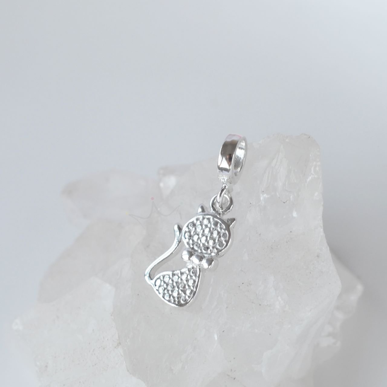 Berloque Gato Coleira e bolinhas- Prata Berloque Gato Coleira e bolinhas- Prata