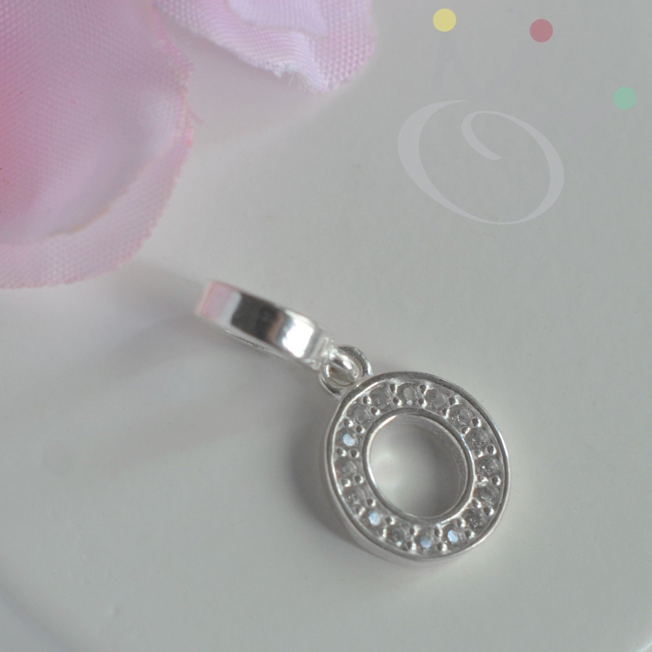 Berloque Letras Cravejadas - Prata Berloque Letras Cravejadas - Prata