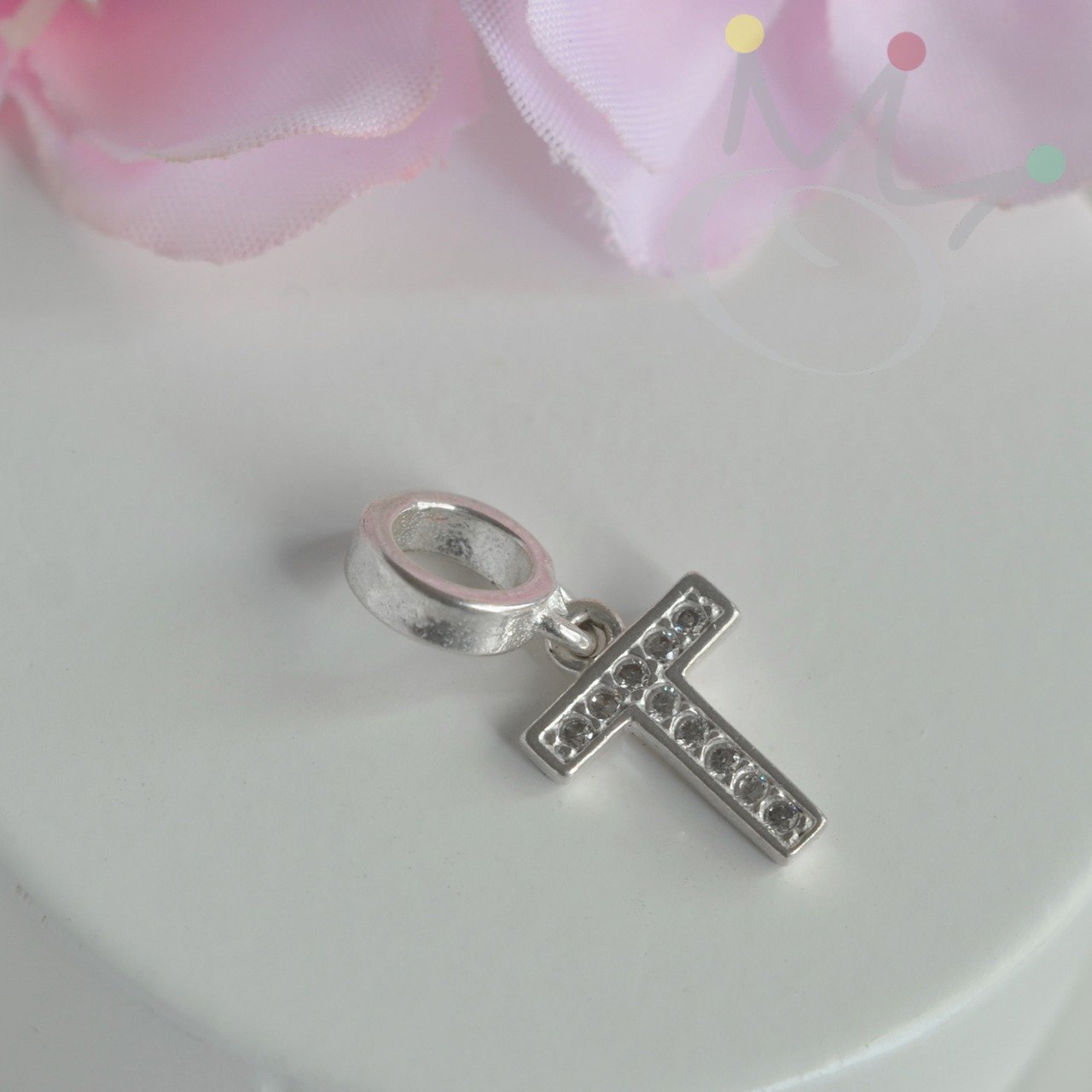 Berloque Letras Cravejadas - Prata Berloque Letras Cravejadas - Prata