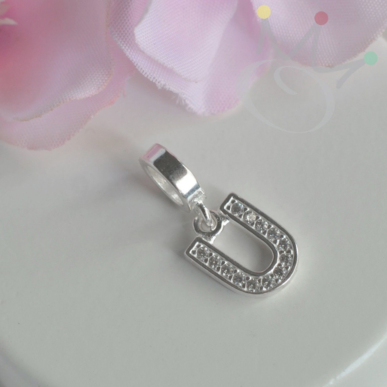 Berloque Letras Cravejadas - Prata Berloque Letras Cravejadas - Prata