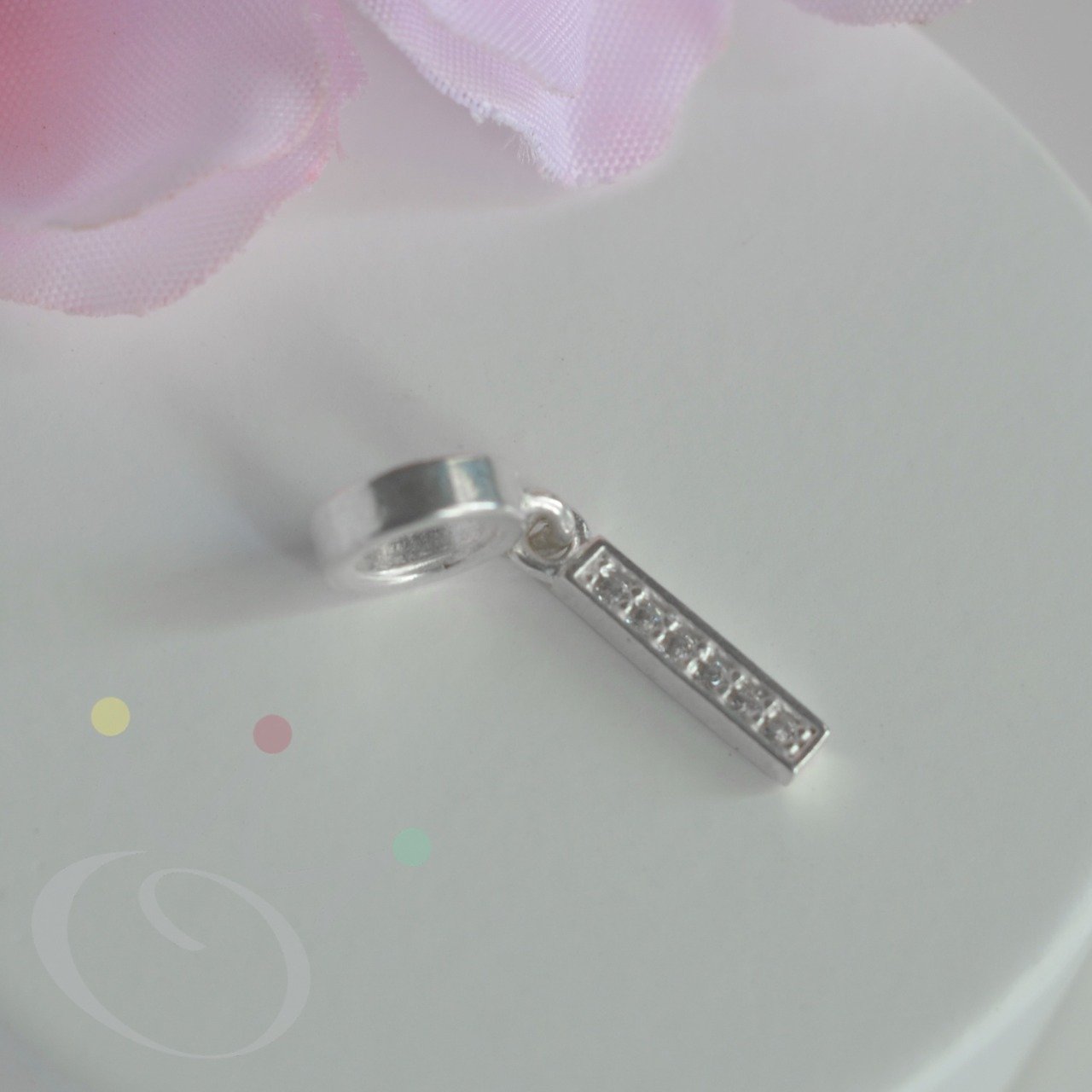 Berloque Letras Cravejadas - Prata Berloque Letras Cravejadas - Prata