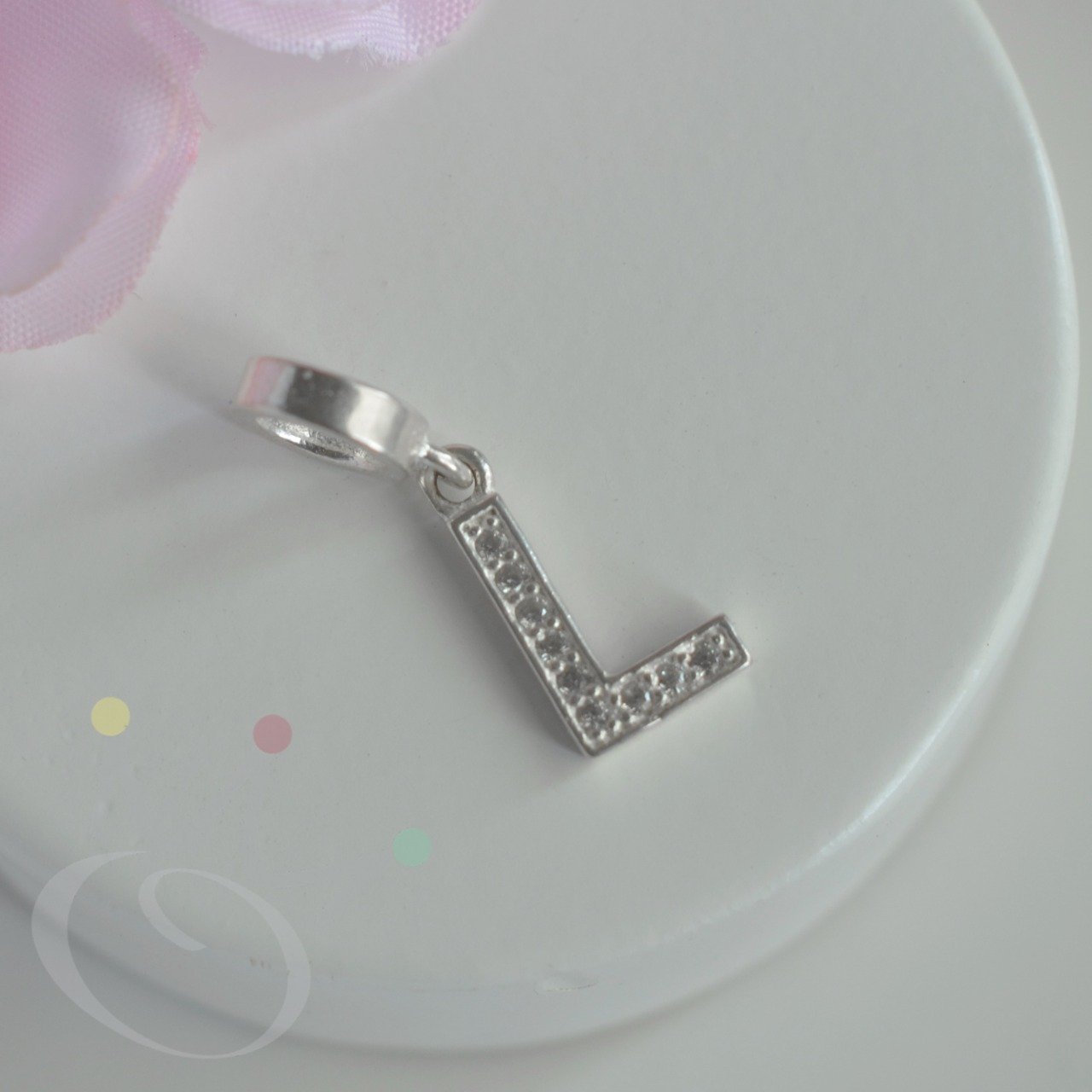 Berloque Letras Cravejadas - Prata Berloque Letras Cravejadas - Prata