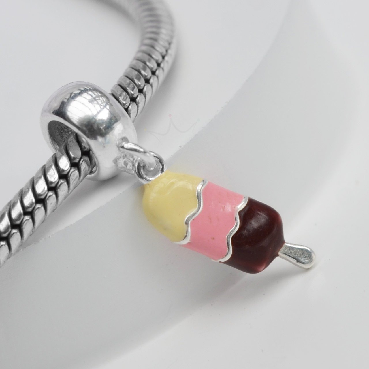 Berloque Picolé Napolitano- Prata Berloque Picolé Napolitano- Prata