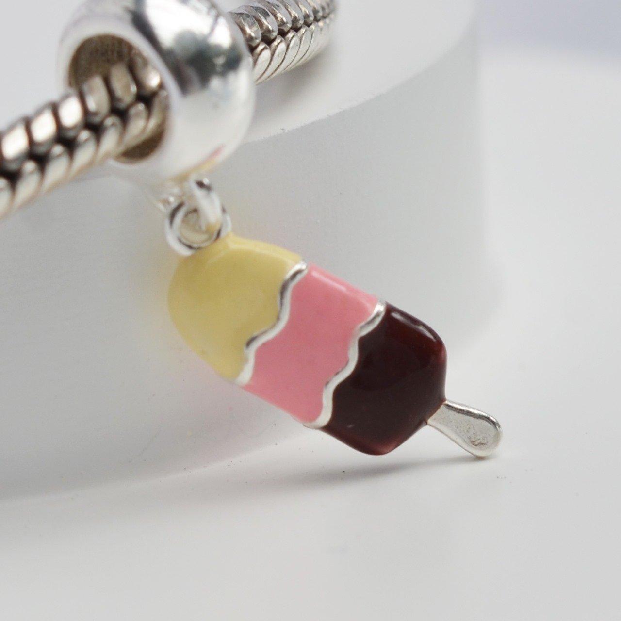 Berloque Picolé Napolitano- Prata Berloque Picolé Napolitano- Prata