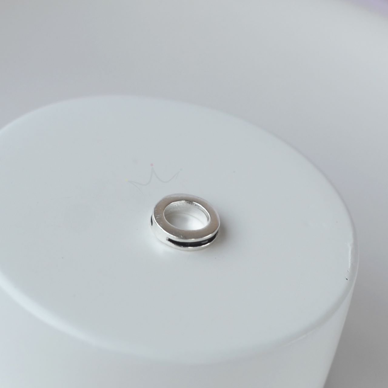 Berloque Separador Esmaltado Fino Preto - Prata Berloque Separador Esmaltado Fino Preto - Prata