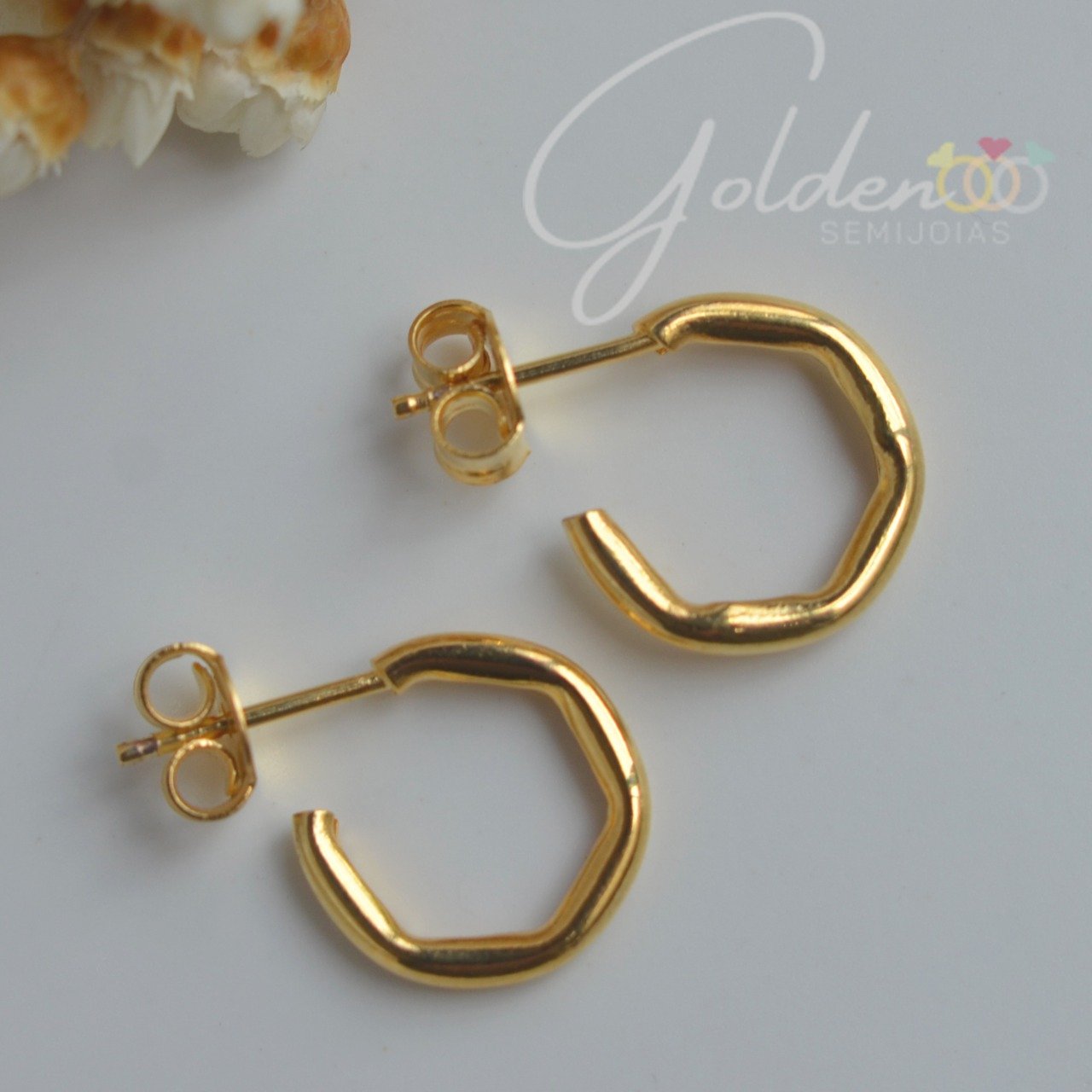 Brinco Argolinha Sextavada M - Semijoia Brinco Argolinha Sextavada M - Semijoia