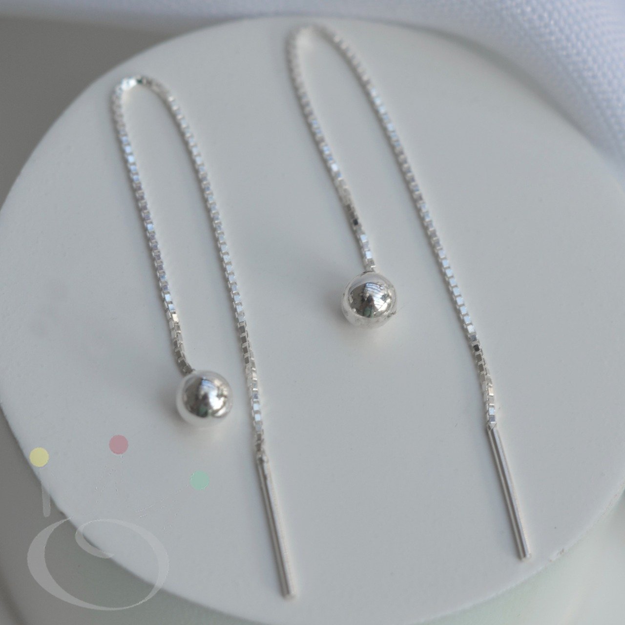 Brinco Bolinha Fio Passante - Prata Brinco Bolinha Fio Passante - Prata