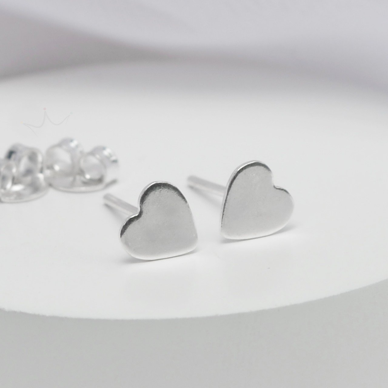 Brinco Coração Liso 6mm - Prata Brinco Coração Liso 6mm - Prata