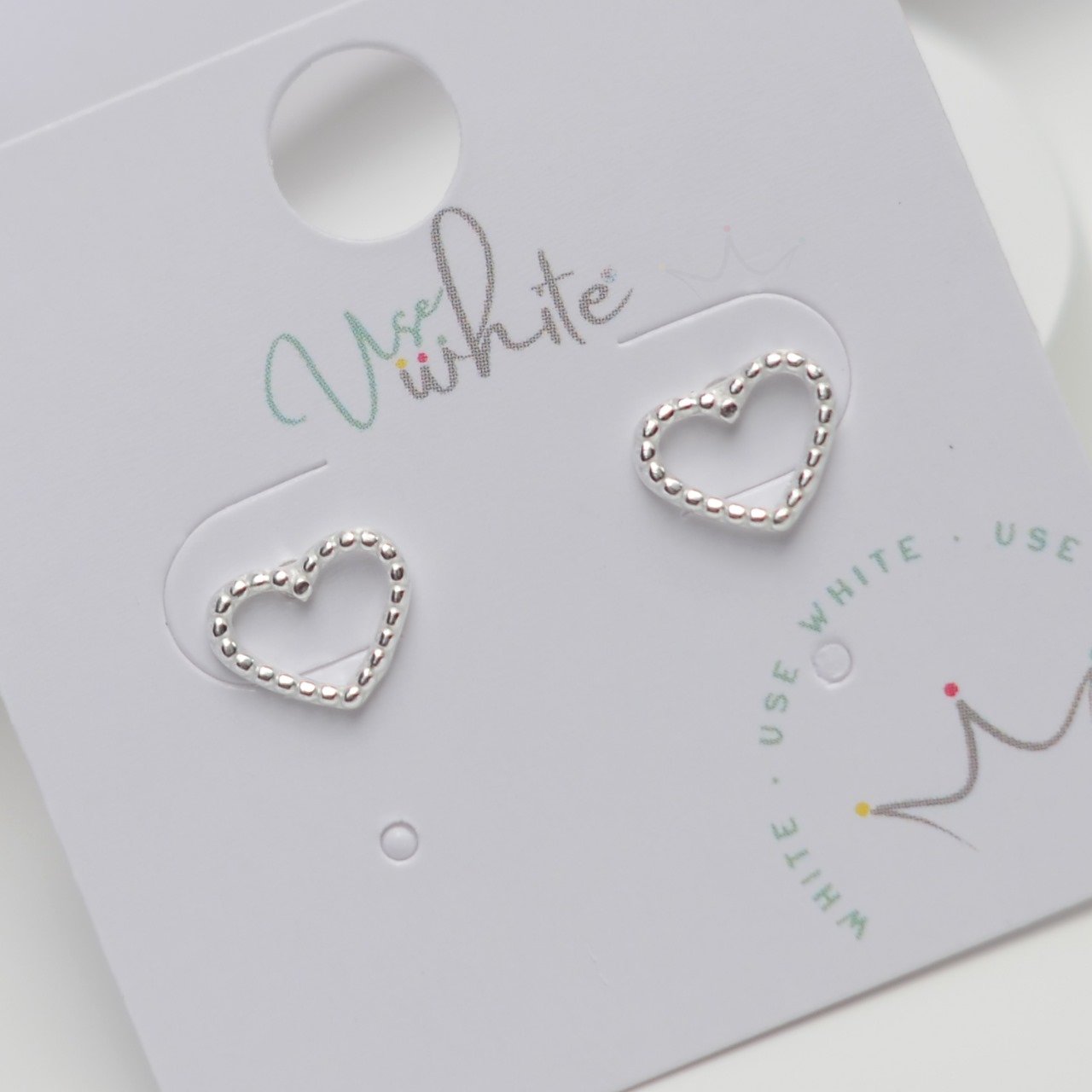 Brinco Coração Vazado Pontilhado- Prata Brinco Coração Vazado Pontilhado- Prata