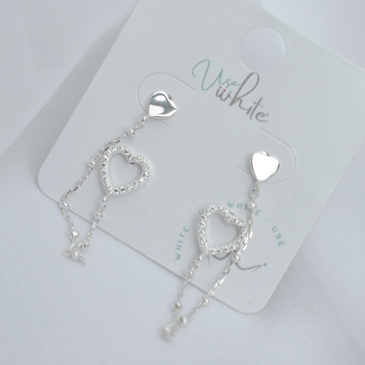 Brinco Earchain Coraes na Corrente de Bolinhas- Prata