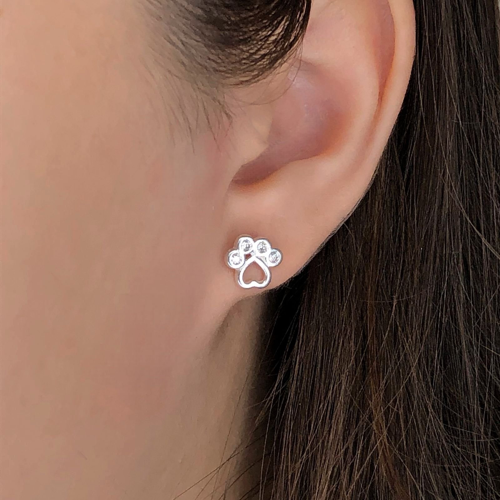 Brinco Patinha Cravejada - Prata Brinco Patinha Cravejada - Prata