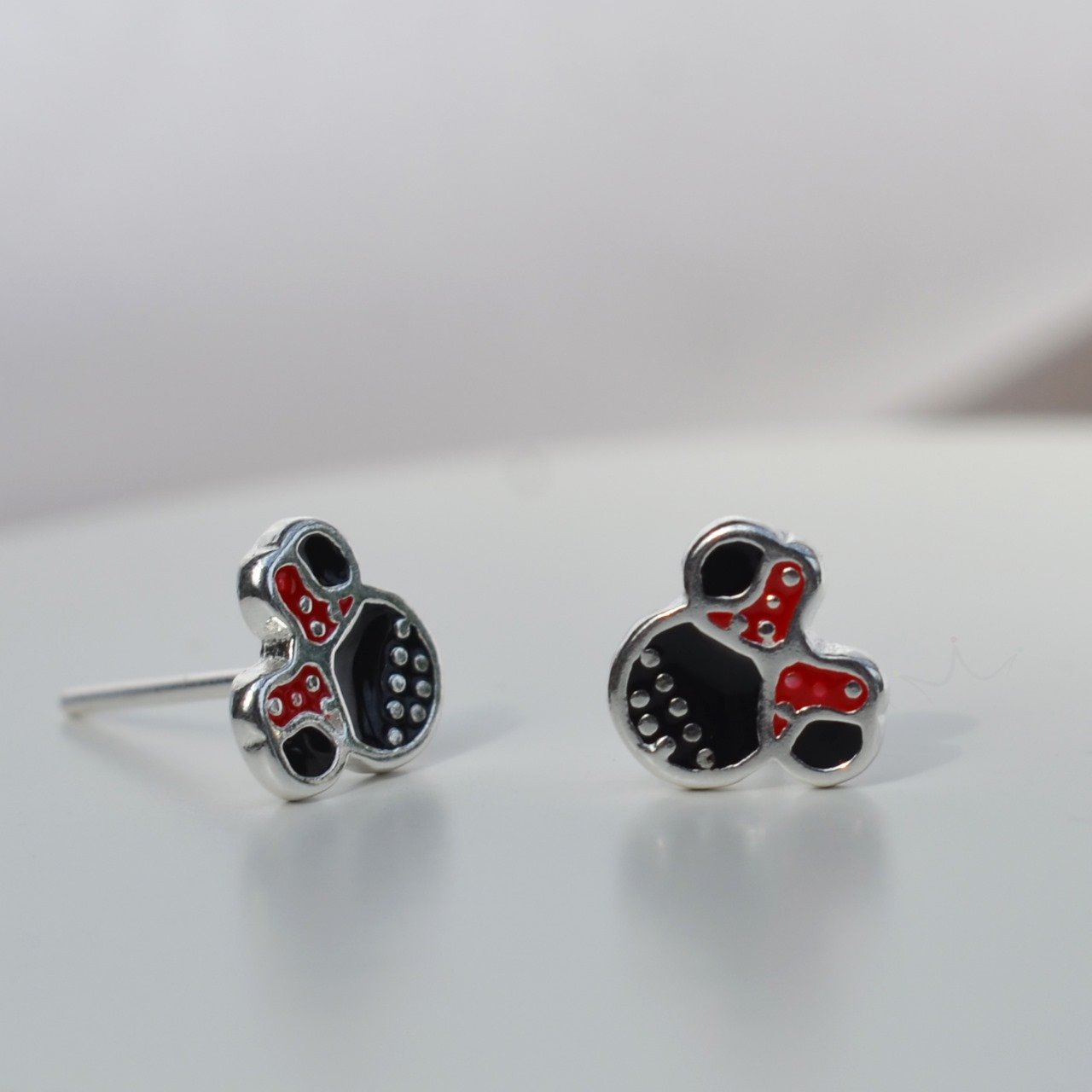 Brinco Ratinha Esmaltada - Prata Brinco Ratinha Esmaltada - Prata